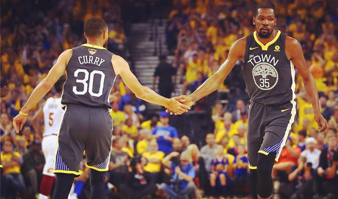 会上场吗？阿方索-戴维斯时隔262天进入拜仁的比赛大名单（262天后重返拜仁大名单，阿方索-戴维斯能否登场？）