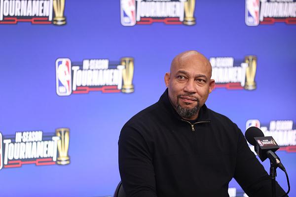 篮球CBA赛场精彩进攻合集（CBA篮球精彩进攻集锦）