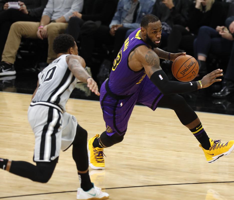 法尔克：拜仁对于帕续约越来越有信心，金钱并非关键因素（法尔克：拜仁续约帕信心与日俱增，金钱并非决定性因素）