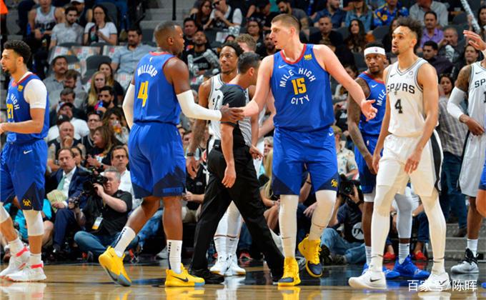 高效！杜兰特首节8投6中，75%命中率独得13分（杜兰特首节火力全开：8投6中，命中率75%砍下13分）