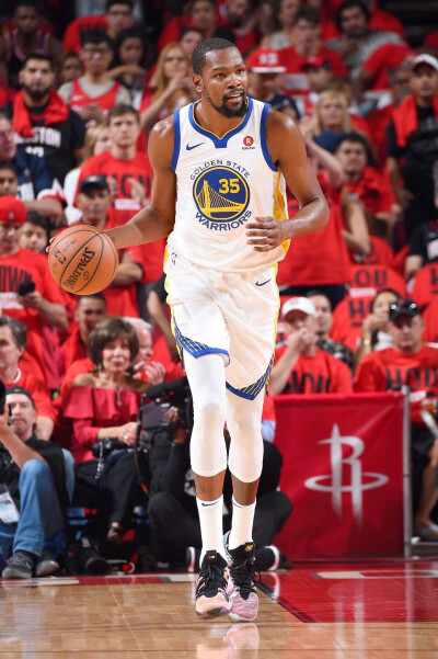 RMC：帕尔多仍面临国家队选择困境，西班牙与比利时机会各异（RMC：帕尔多仍纠结国家队归属，西班牙与比利时机会不一）