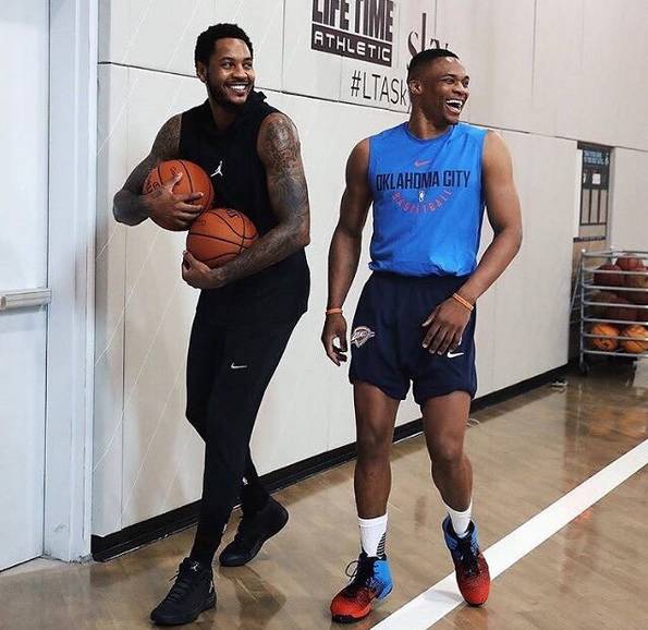 伤愈复出，阿方索-戴维斯时隔262天再度为拜仁出战（伤愈回归，阿方索-戴维斯阔别262天再披拜仁战袍）