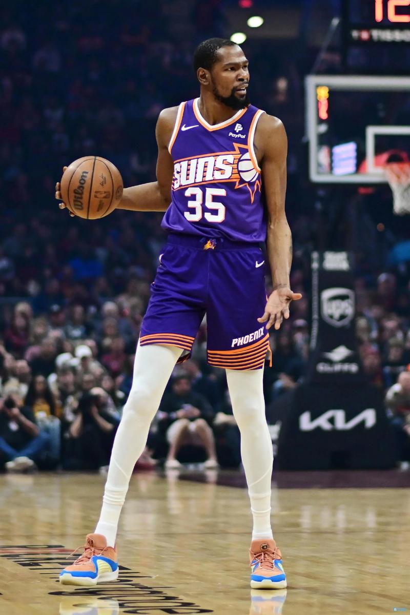 托莫里：在米兰感到被重视和支持；继续努力争取重回英格兰队（托莫里：在米兰倍感重视与支持，将继续奋战争取重返英格兰队）